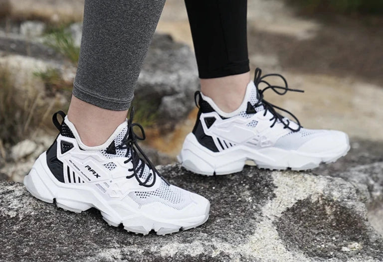 Men/Women Outdoor Hiking Shoes Leather Non-slip Breathable Climbing Trekking Hiking Sneakers